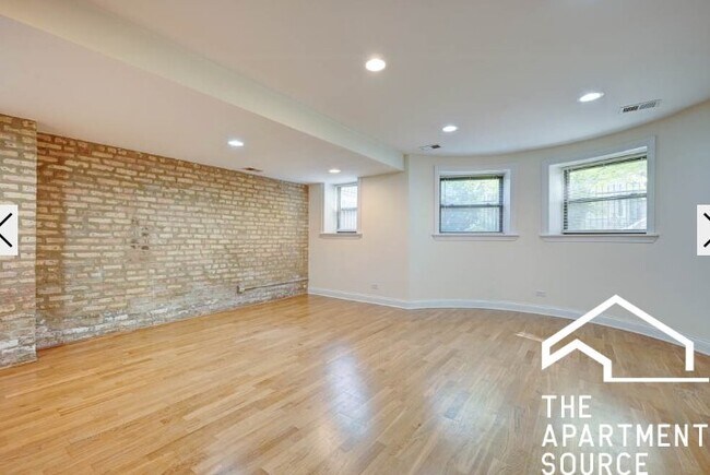 Building Photo - 2834 N Albany Ave