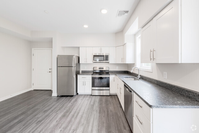 1 BR, 1 BA - 125 Atwells - Federal Hill