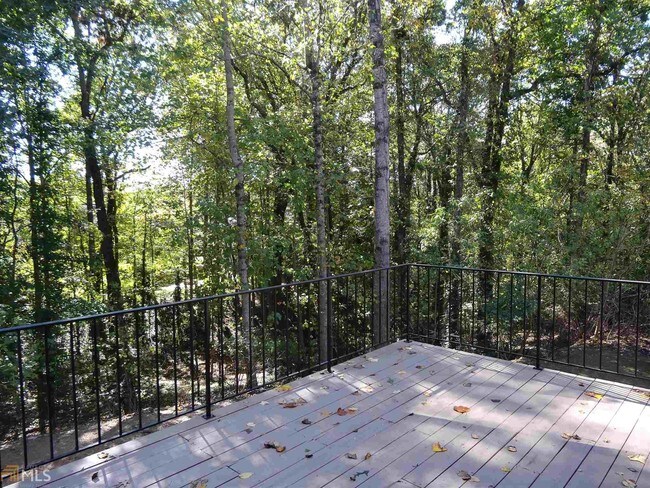 Building Photo - 180 Hunters Cove