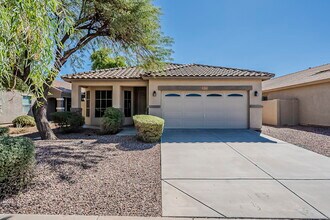 Building Photo - 3877 S Coach House Dr