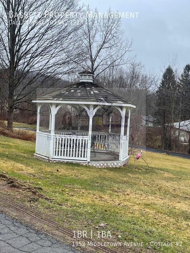 Building Photo - 1952 Middletown Ave