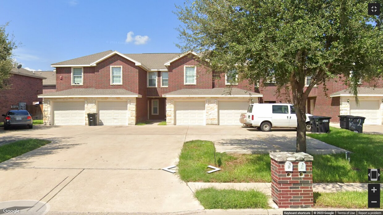 Foto del edificio - 210 South 48th Lane, Unit 3