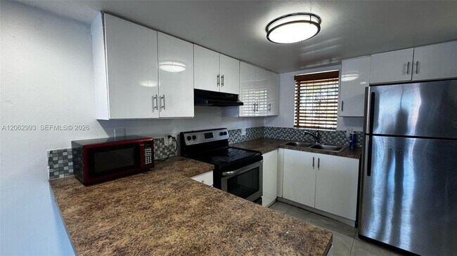 Foto del edificio - 5530 W 26th Ct