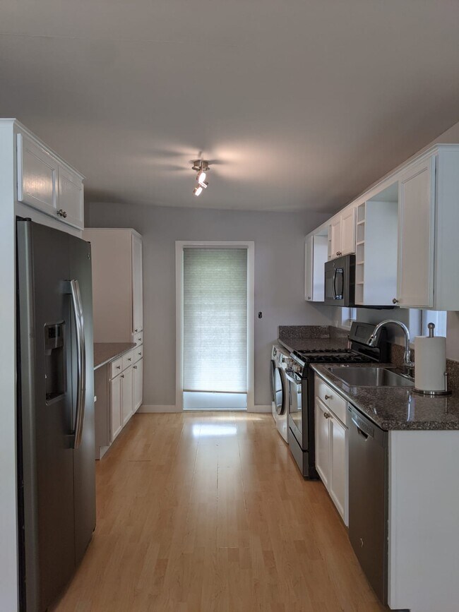 Building Photo - 1650 Jackson St