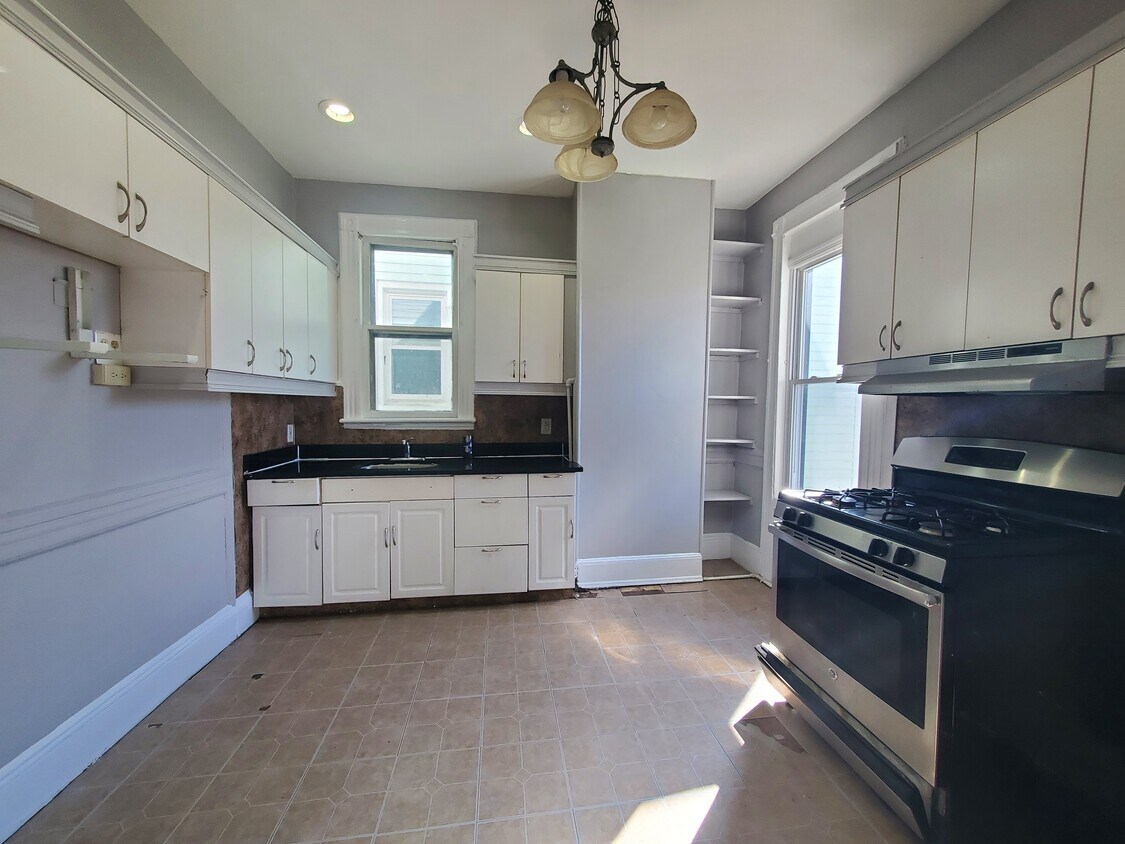 145 Claremont Ave Unit 2, Jersey City, NJ 07305 Apartments in Jersey