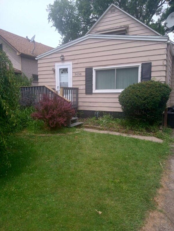 Foto principal - 3038 Portman St