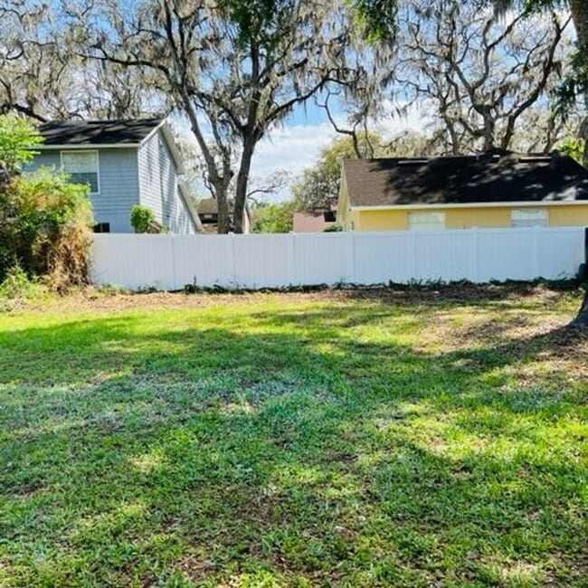 Photo - UCF Duplex House