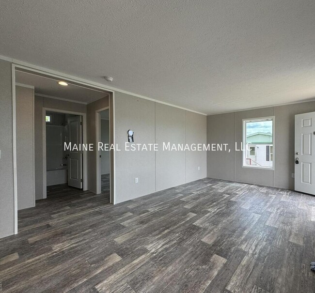 Building Photo - 154 A St