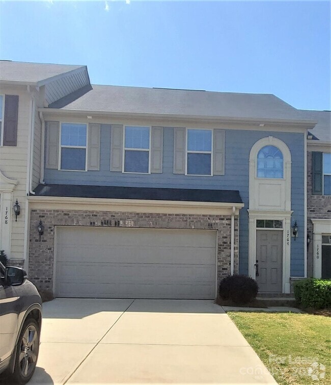 Building Photo - 1764 Evergreen Dr