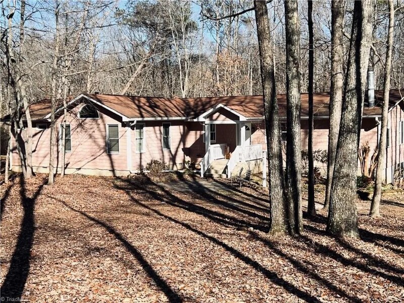 Primary Photo - 3401 Oak Ridge Rd