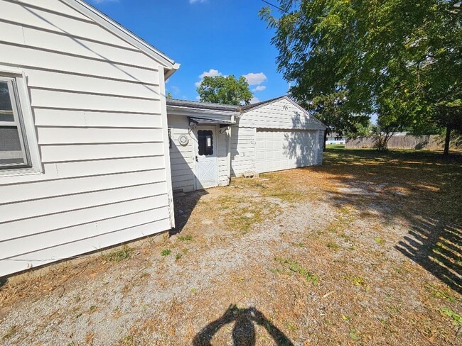Building Photo - 120 S Wentz St