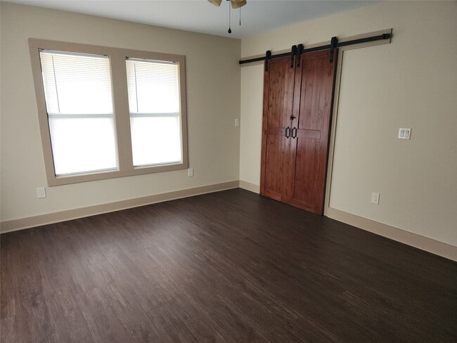 Foto del edificio - 1128 Farm to Market Rd 532