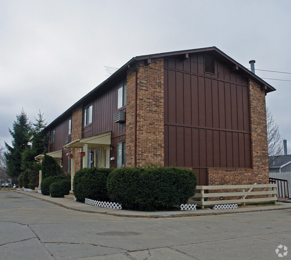 Primary Photo - 329 E Nepessing St