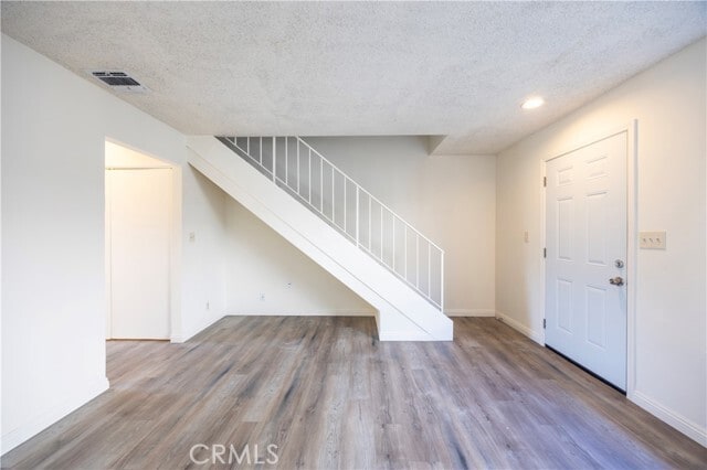 Foto del edificio - 9307 Ramona Blvd