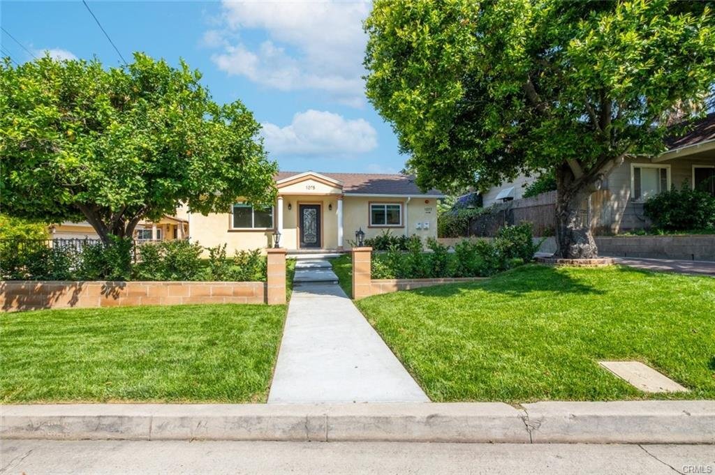 Foto principal - 1075 E Elmwood Ave