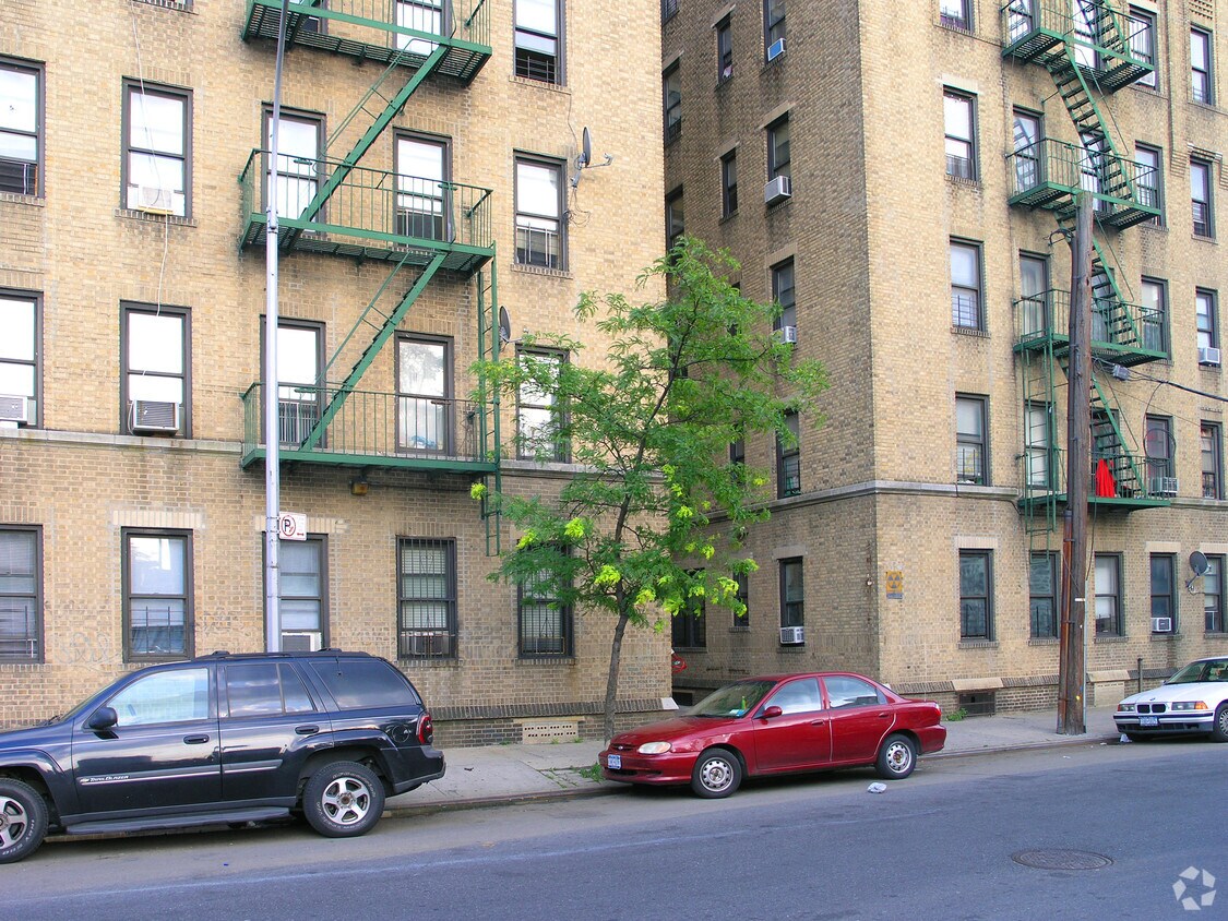 1072 Woodycrest Avenue - 1072 Woodycrest Ave
