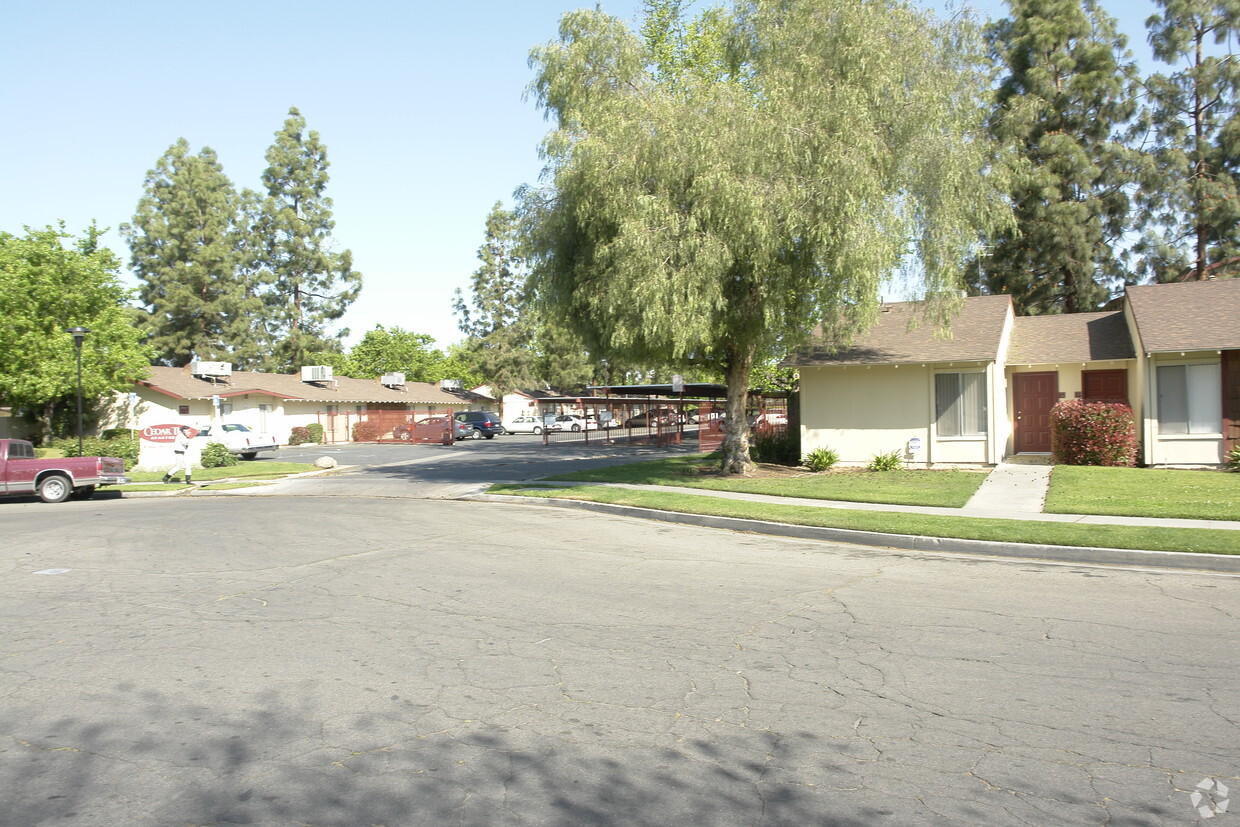 Building Photo - Cedar Tree Apartments