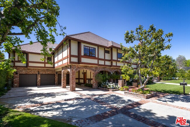 Foto del edificio - 4199 Woodlane Ct