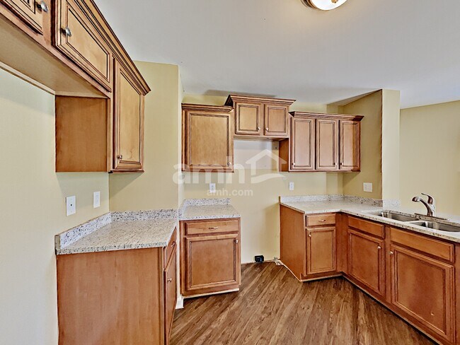 Foto del edificio - 5219 Cloister Dr