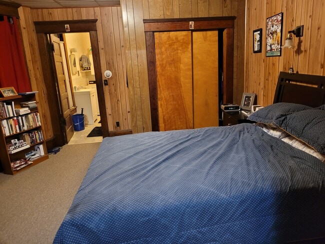 Building Photo - 507 N. Elson St., Apt. 1