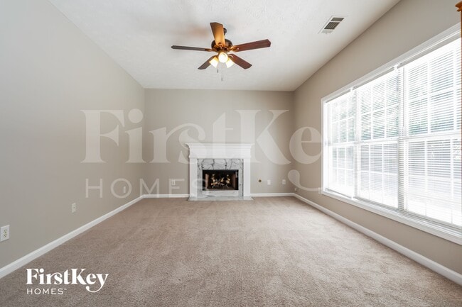 Building Photo - 745 Somerset Vale Dr