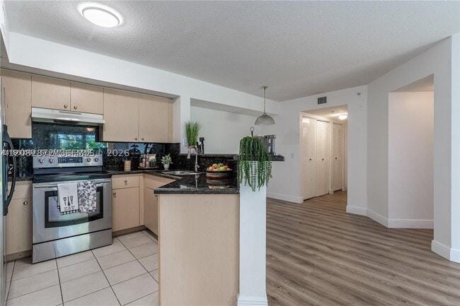 Building Photo - 4280 San Marino Blvd