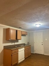 Building Photo - 130 W Carver Dr