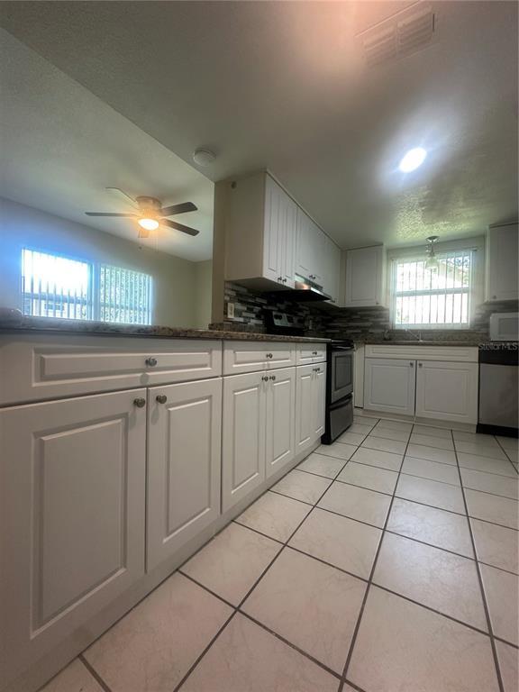 Building Photo - 9910 Turf Way