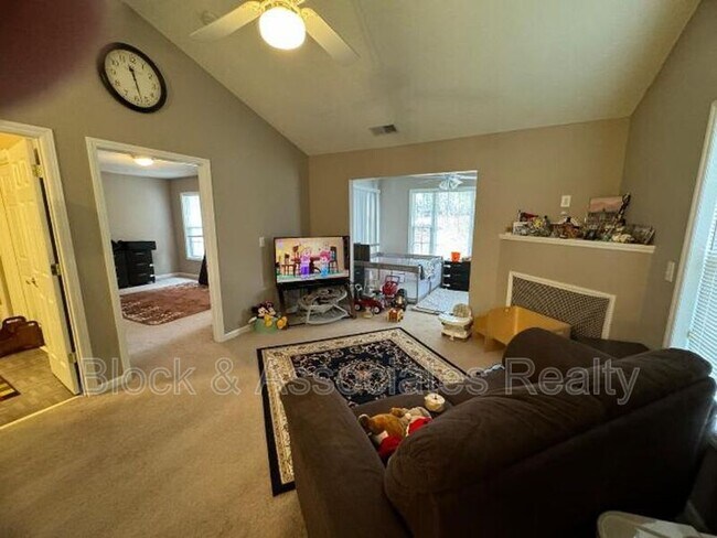 Building Photo - 11341 Clubhaven Pl