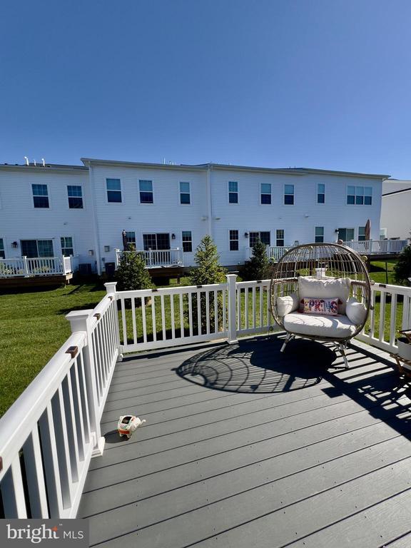 Foto del edificio - 153 Livingston Ln