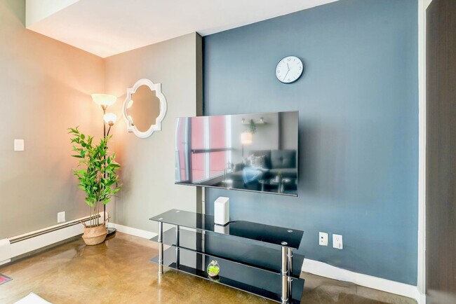 Photo du bâtiment - 135-113 13 Ave SW