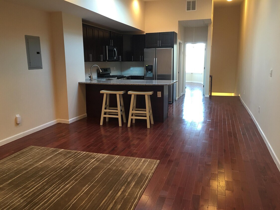 447 Mercer St Unit 2, Jersey City, NJ 07302 Condo for Rent in Jersey