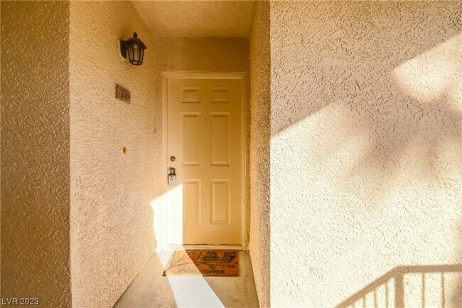 Building Photo - 7135 S Durango Dr