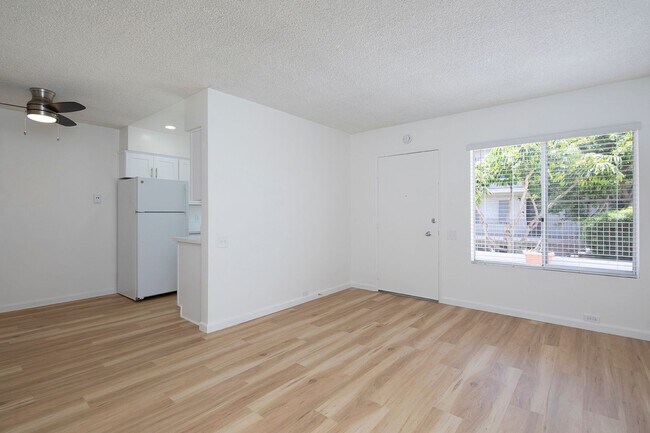 Foto del edificio - *OPEN HOUSE: 5/31 12-2PM* Spacious 1 BR in...