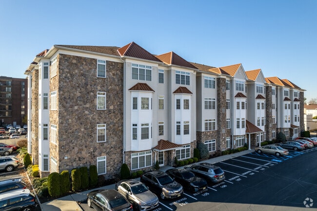 Building Photo - The Parkline Condominium - Phase 2
