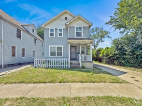 Building Photo - 3418 E 76th St