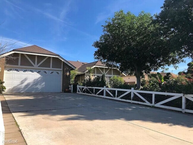 Building Photo - 4 br, 2 bath House - 5429 Golden Ave
