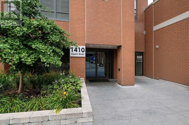 Building Photo - 1410-1410 Dupont St