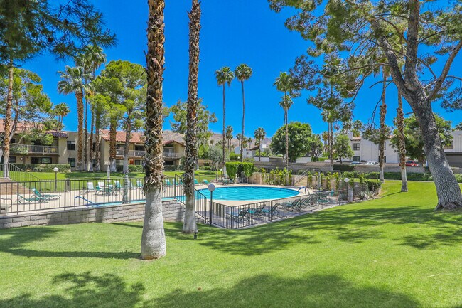 Building Photo - 2170 S Palm Canyon Dr