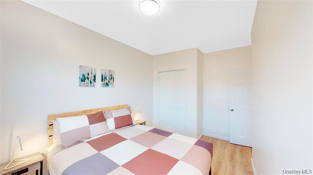 Foto principal - 24-12 86th St