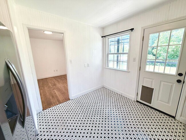 Foto del edificio - Beautiful 3BD 1BA Home in Edgemere Terrace!!!