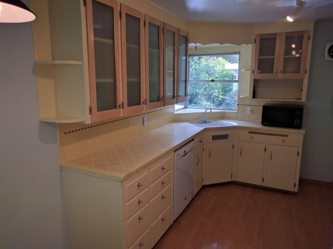Foto del edificio - 2315-2315 NE 104th Way