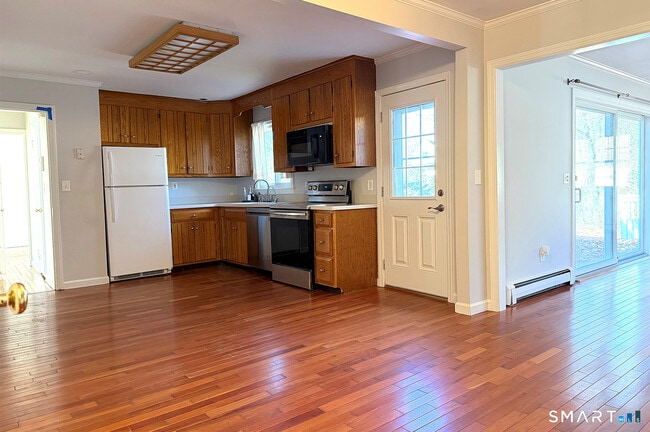 Foto del edificio - 658 Winnepoge Dr