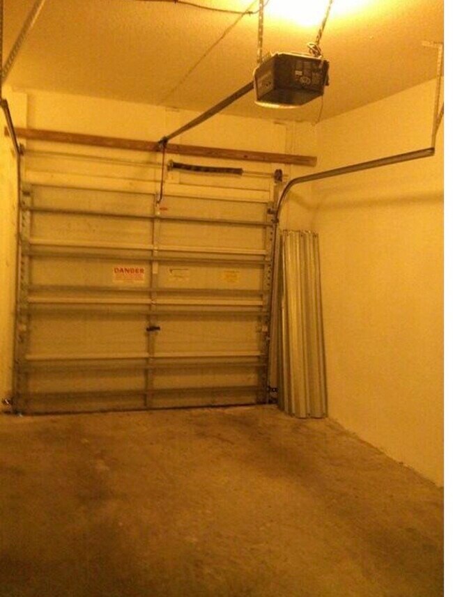 Building Photo - 3808 Shoma Dr