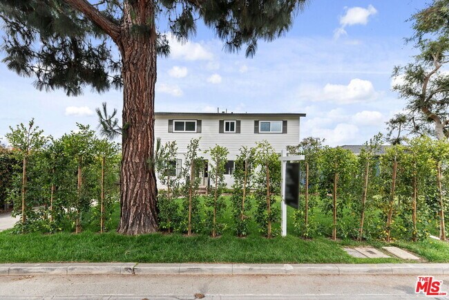 Foto del edificio - 3908 Bentley Ave