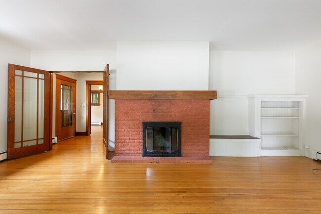 Building Photo - 40 S Roselle Rd