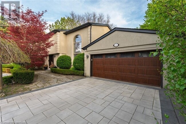 Building Photo - 126 Babcombe Dr