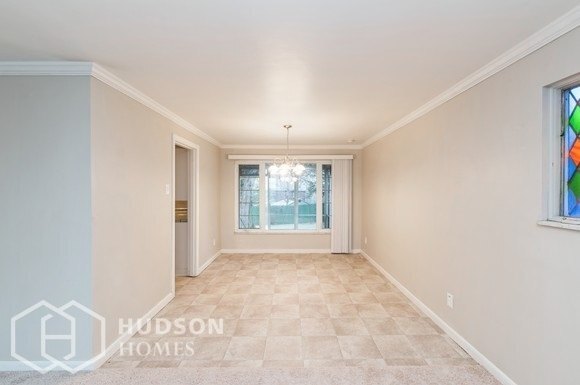 Building Photo - AVAILABLE NOW! - 238 Crestview Dr, Pittsbu...