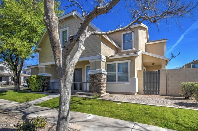 Building Photo - 12031 W Belmont Dr