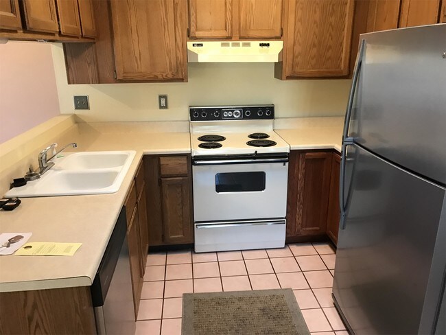 Building Photo - 5930 Sahuaro Ranch Dr